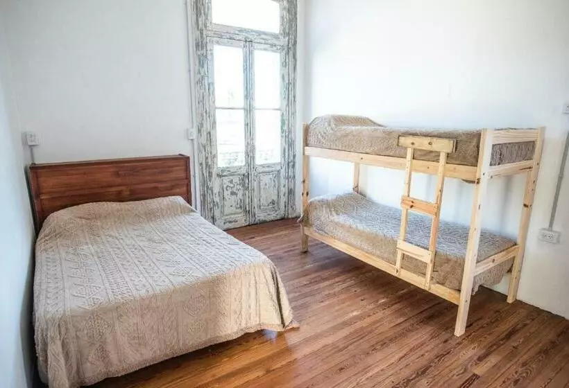 تختخواب و صبحانه Habitacion En Concordia