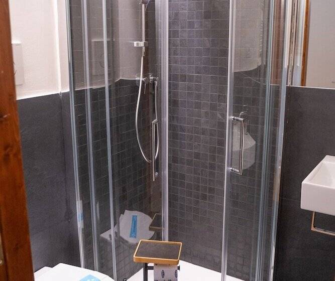 تختخواب و صبحانه Residenza Degli Speziali