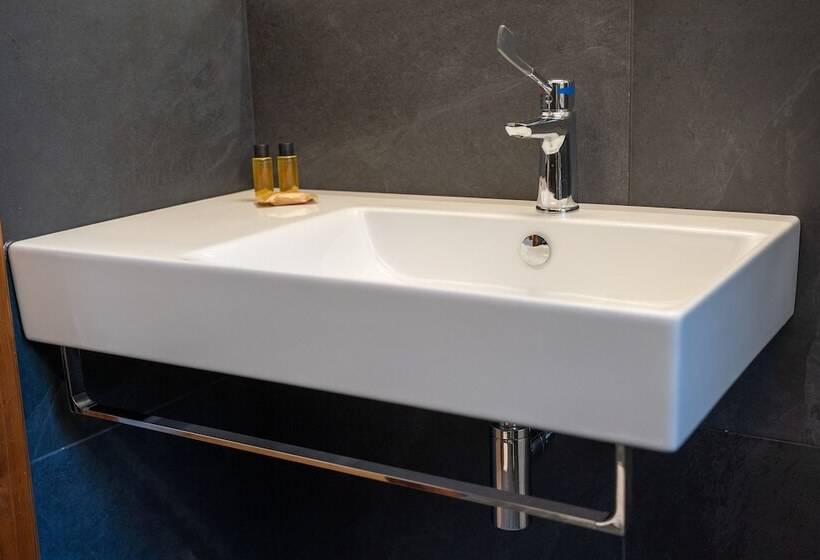 تختخواب و صبحانه Residenza Degli Speziali