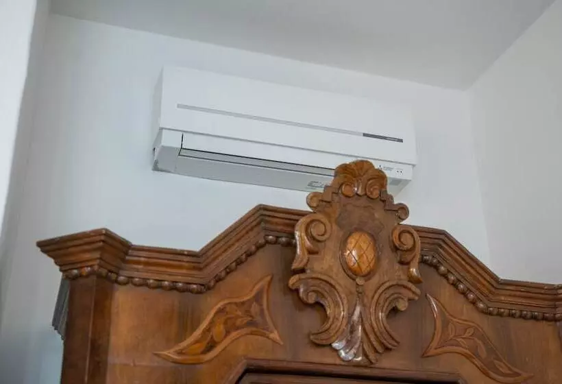 تختخواب و صبحانه Residenza Degli Speziali