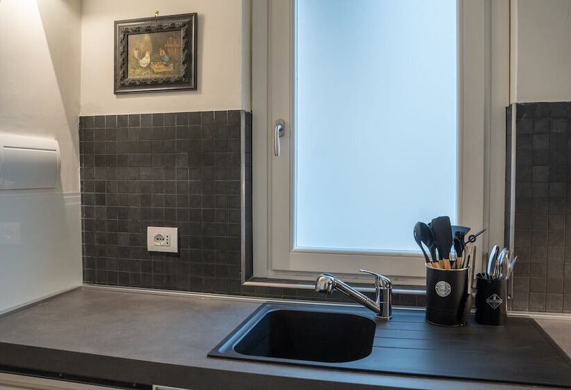 تختخواب و صبحانه Residenza Degli Speziali