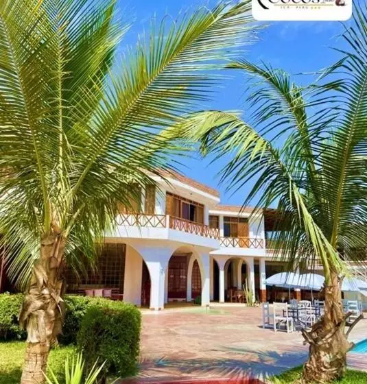 هتل Cocos Inn