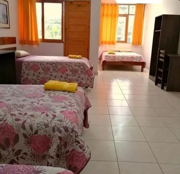 هتل Cocos Inn