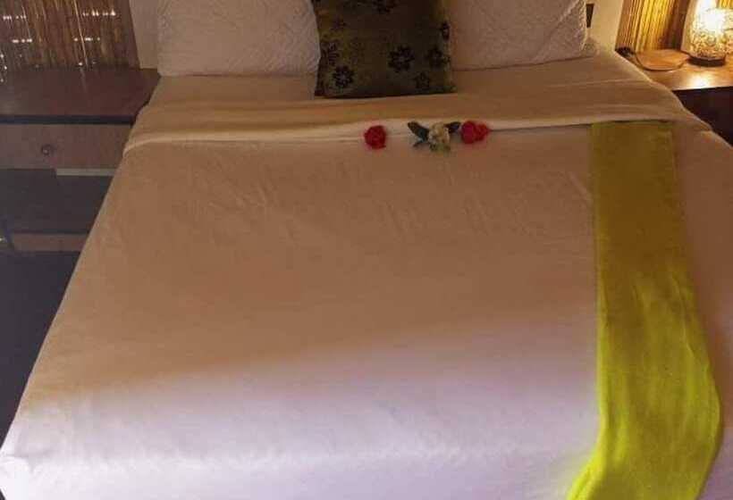 هتل Mokoka Rest Camp