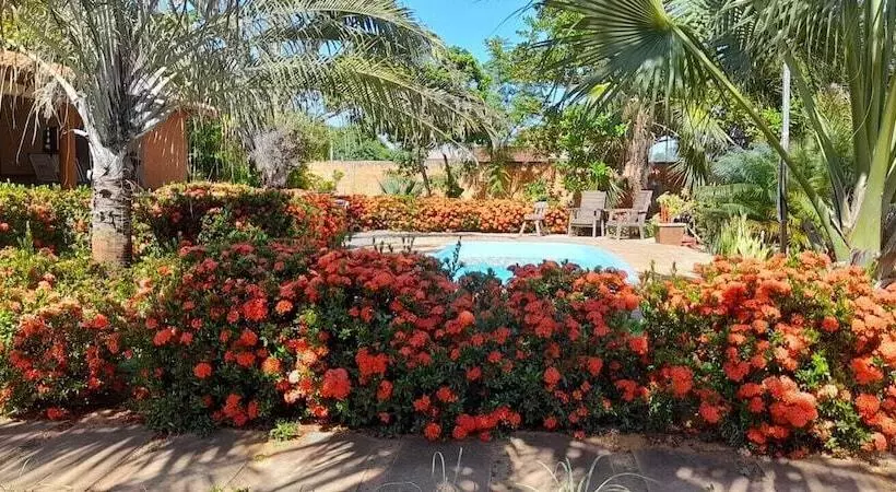 ユースホステル Pousada Jardim Da Lagoa Ba