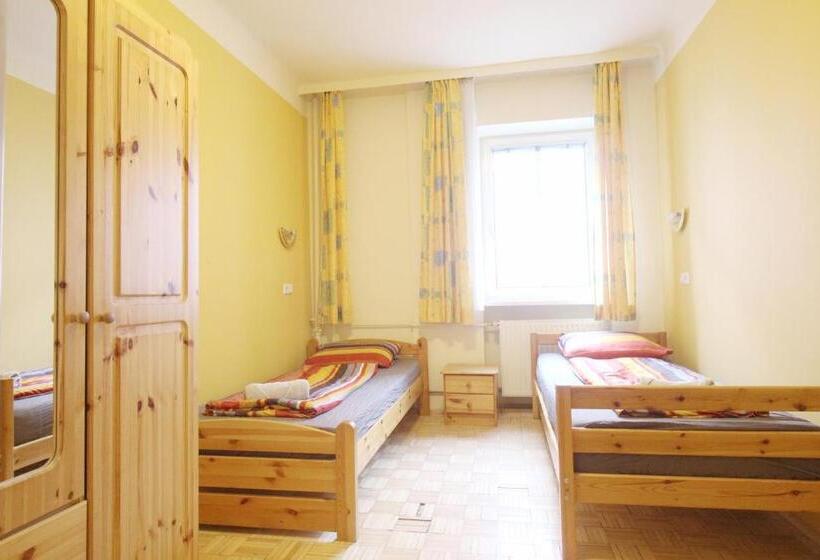 تختخواب و صبحانه Db Apartment In Hütteldorferstrasse U3 Area