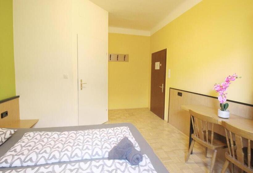 تختخواب و صبحانه Db Apartment In Hütteldorferstrasse U3 Area