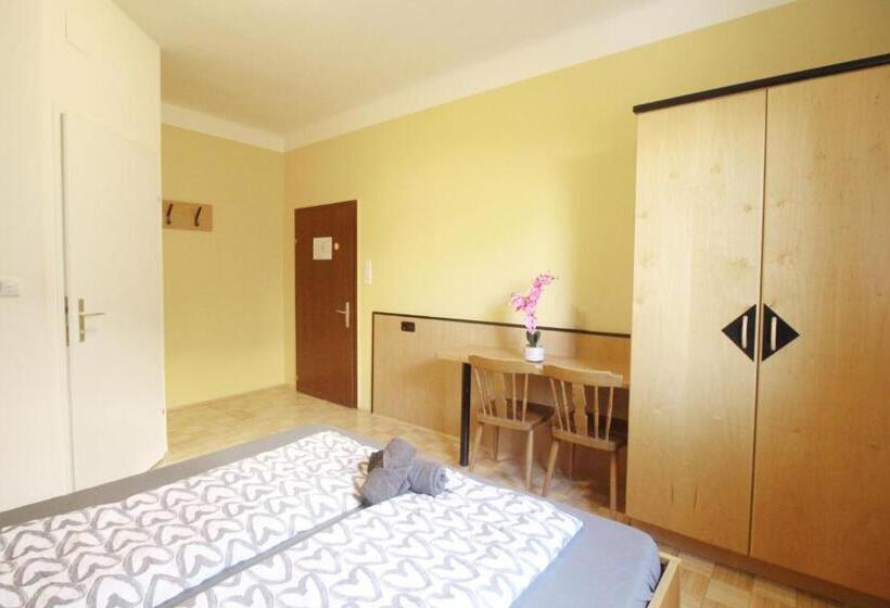 تختخواب و صبحانه Db Apartment In Hütteldorferstrasse U3 Area