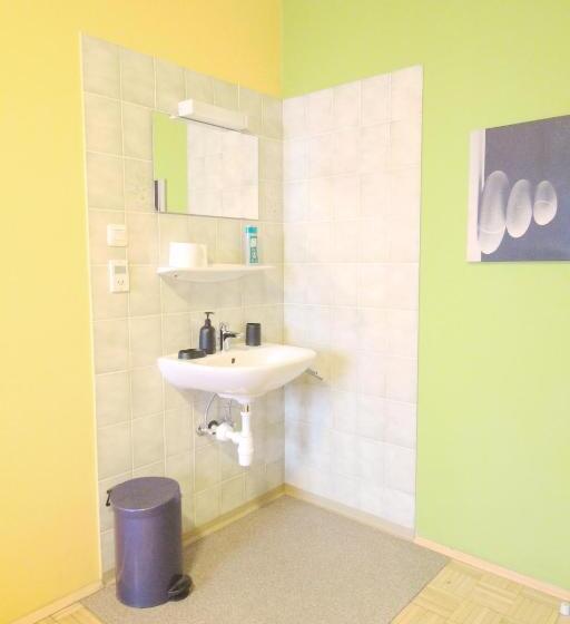 تختخواب و صبحانه Db Apartment In Hütteldorferstrasse U3 Area