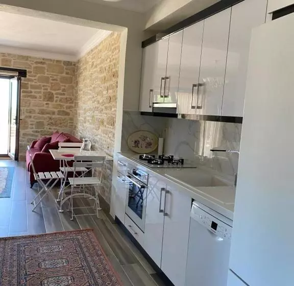 Meryem Hanim Buti̇k Otel