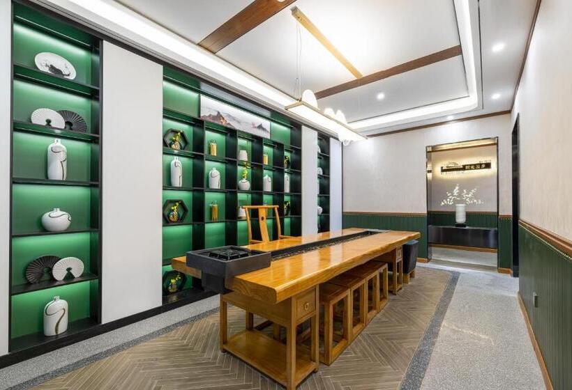 Time Traveller Boutique Hotel Near National Convention Centre, National Stadium , Olympic Forest P