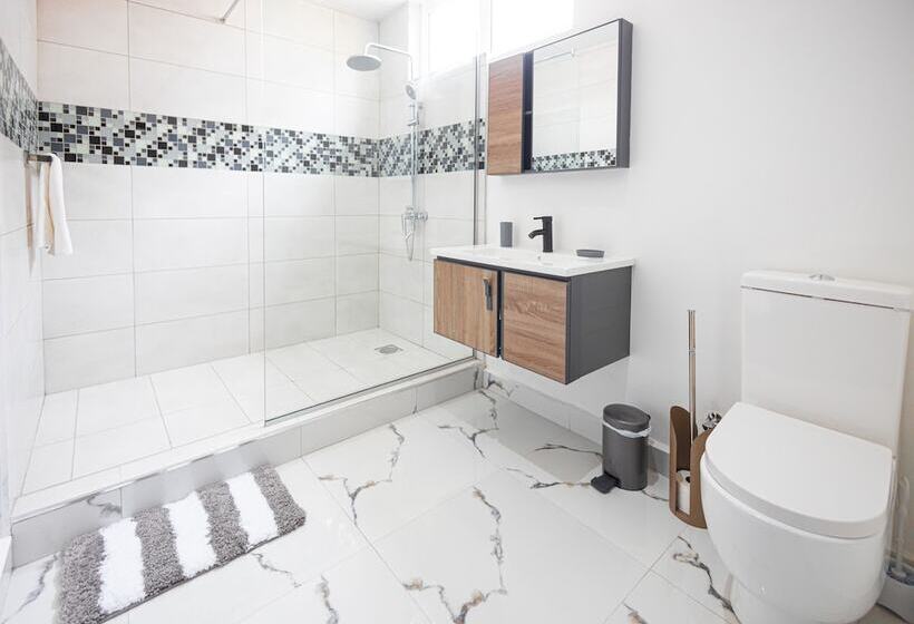 O Beach Boutique Studios