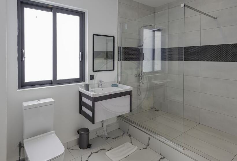 O Beach Boutique Studios