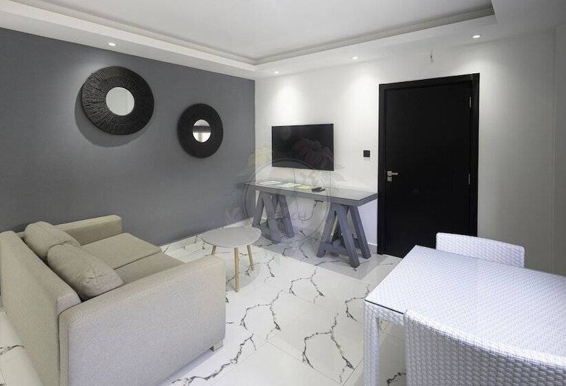 O Beach Boutique Studios