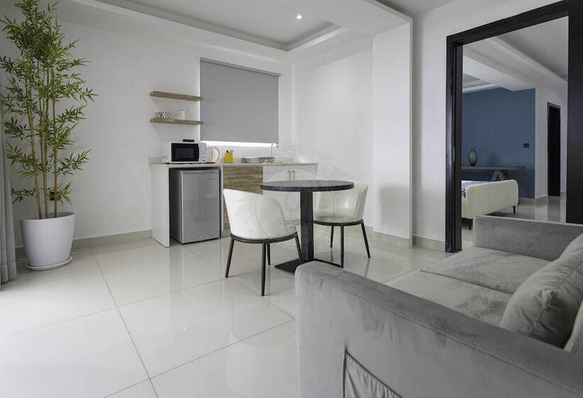 O Beach Boutique Studios