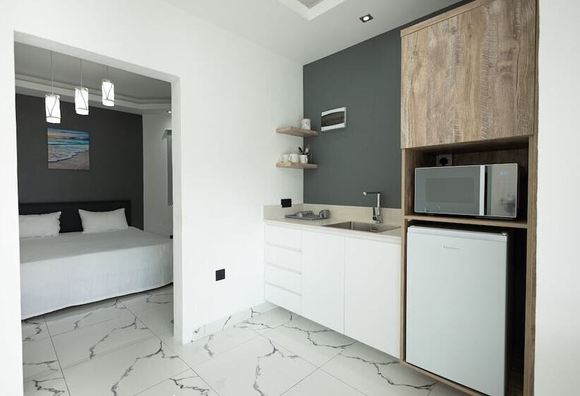 O Beach Boutique Studios