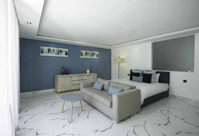 O Beach Boutique Studios