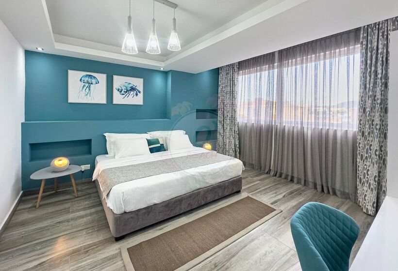 O Beach Boutique Studios