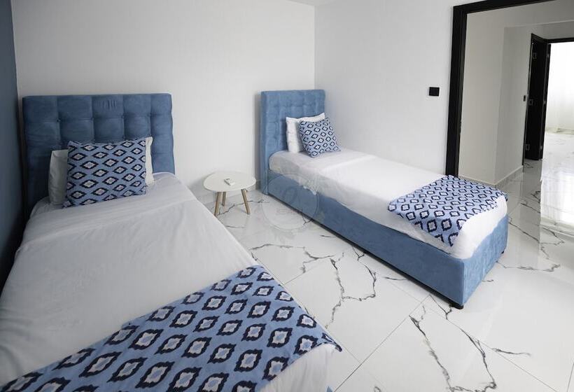 O Beach Boutique Studios