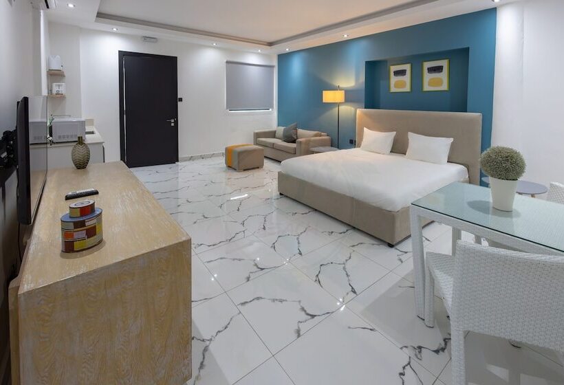 O Beach Boutique Studios