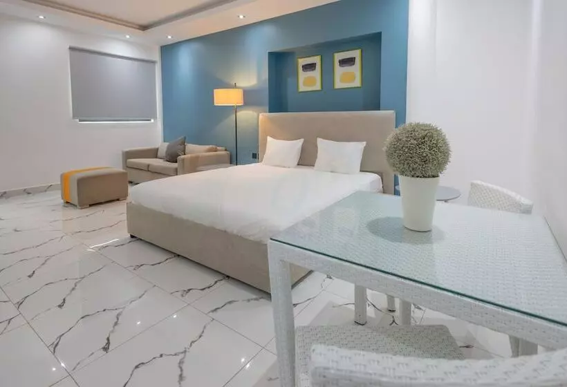 O Beach Boutique Studios