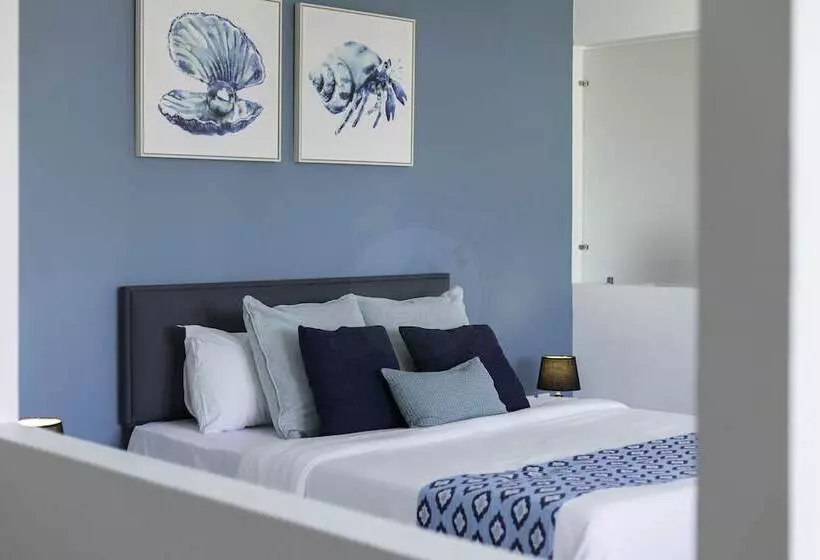 O Beach Boutique Studios