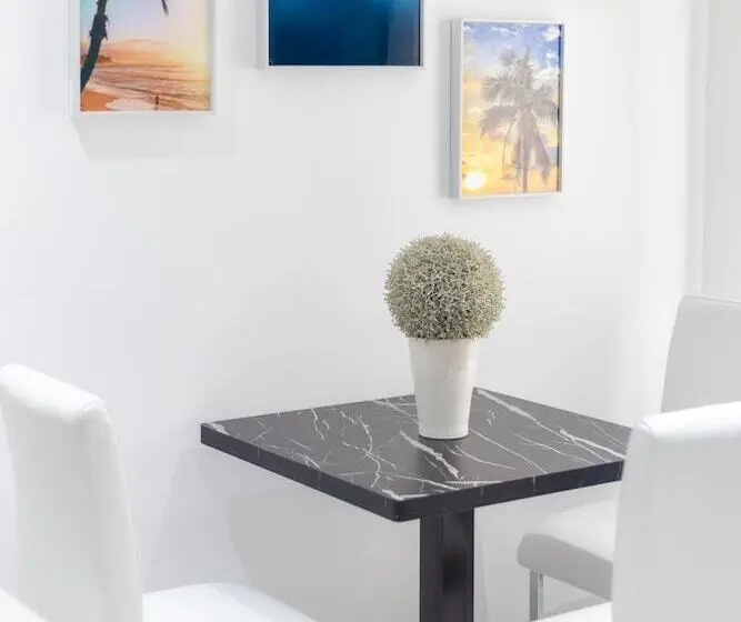 O Beach Boutique Studios