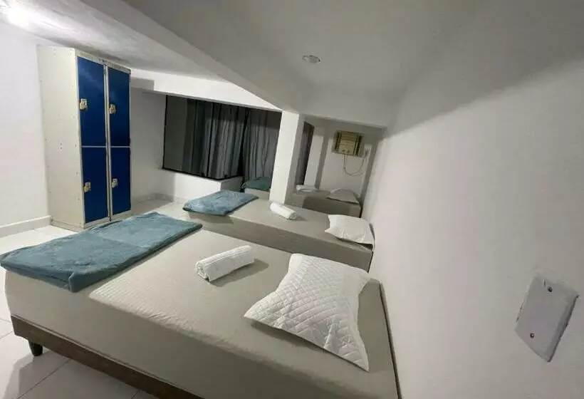 ユースホステル The Brothers