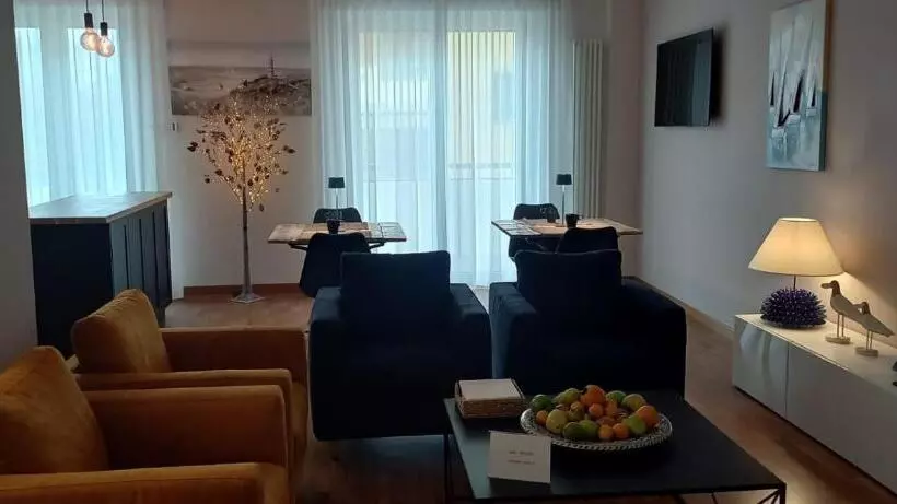 تختخواب و صبحانه Orchid Luxury Suite