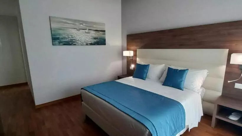 تختخواب و صبحانه Orchid Luxury Suite