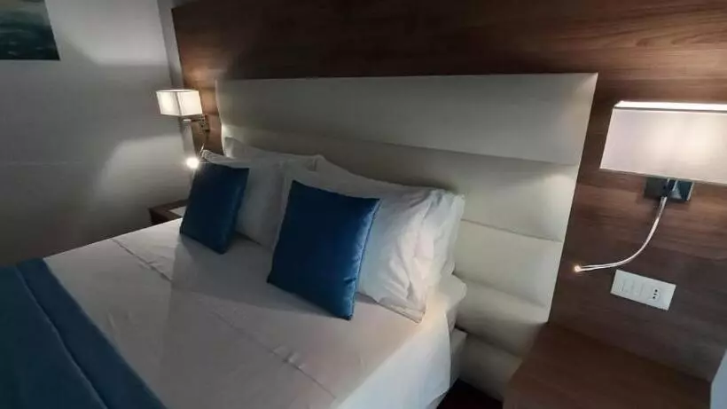 تختخواب و صبحانه Orchid Luxury Suite