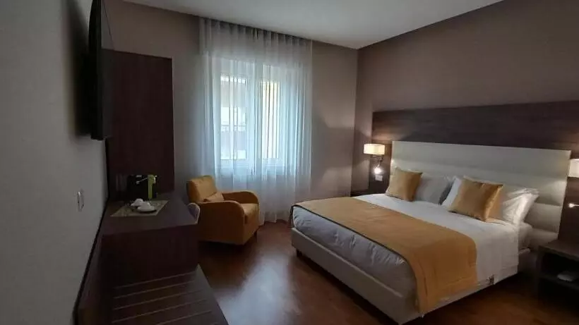تختخواب و صبحانه Orchid Luxury Suite