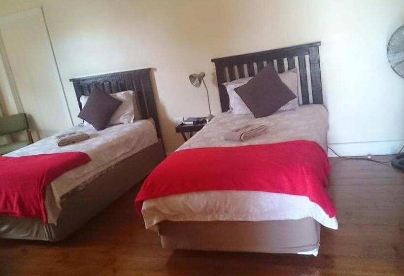 Bed & Breakfast Rest A While Bnb