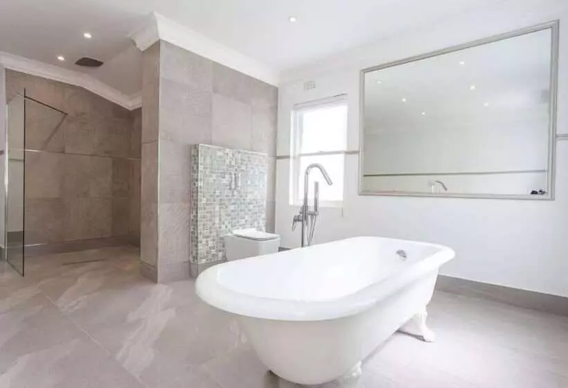 Hotelli Akamah Estate