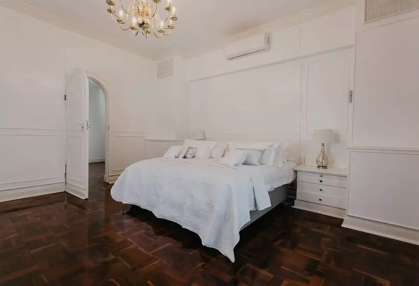 Hotelli Akamah Estate