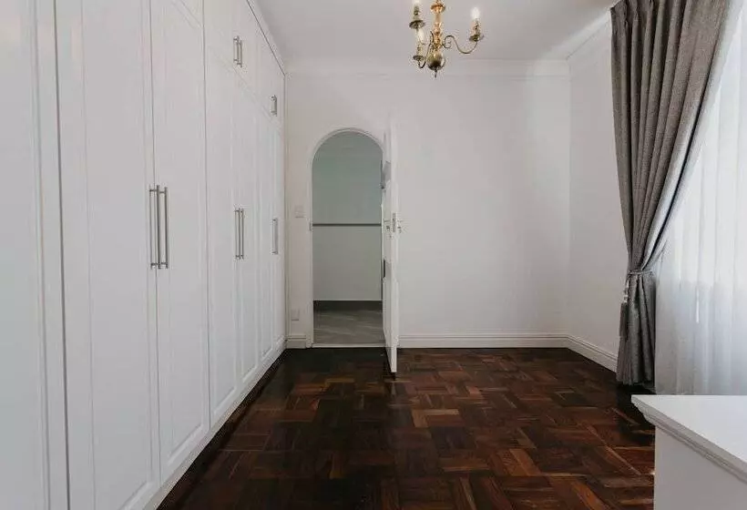 Hotelli Akamah Estate