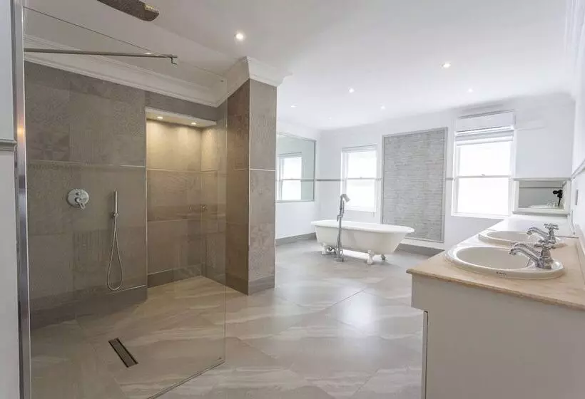 Hotelli Akamah Estate