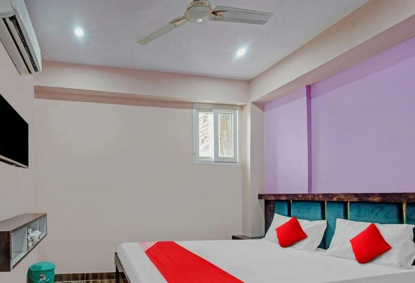 هتل Oyo Flagship 81364  Ars