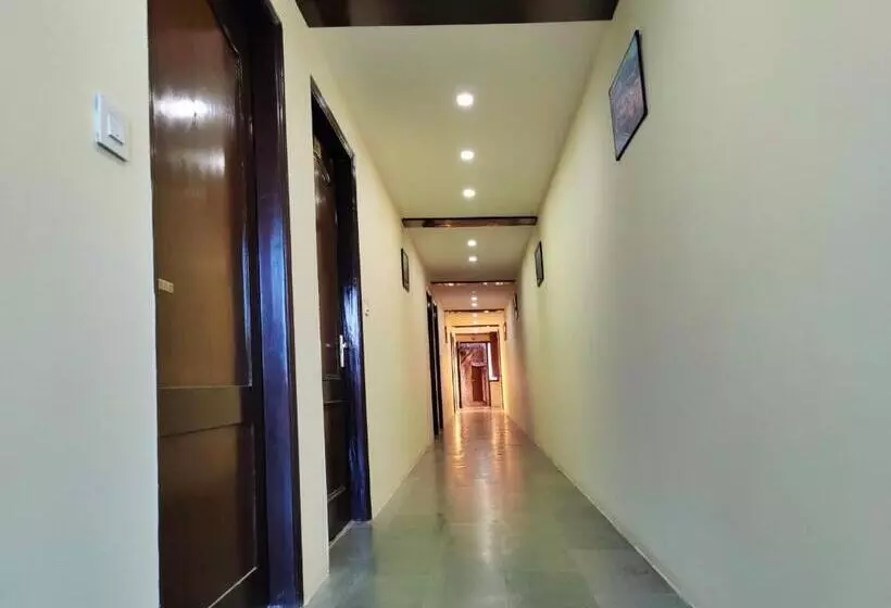 Hotelli The Ashoka Inn 300mts Walkable From Mall Road