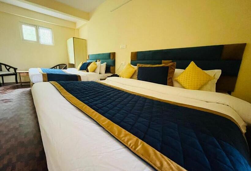 בית מלון כפרי The Ashoka Inn 300mts Walkable From Mall Road