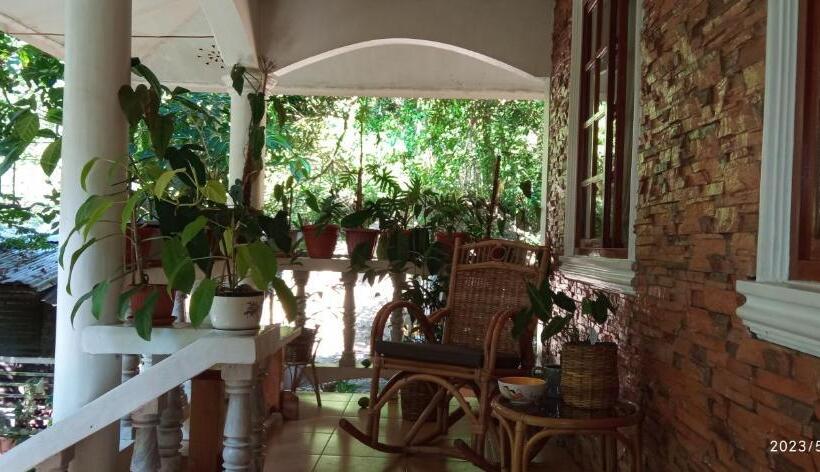 膳宿费 Dulangan Puerto Galera Transient Place