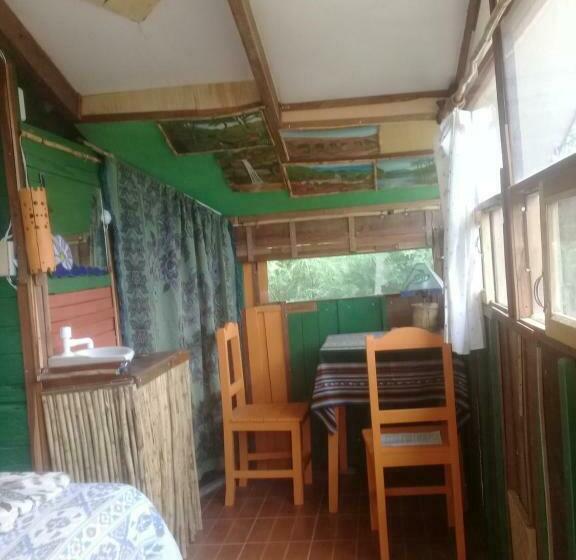 هاستل Los Aventureros