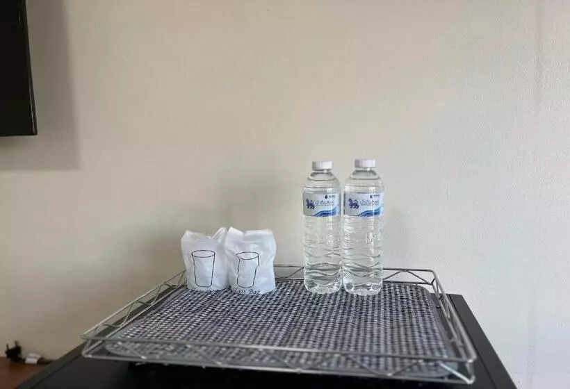 Retkeilymaja V Tharm