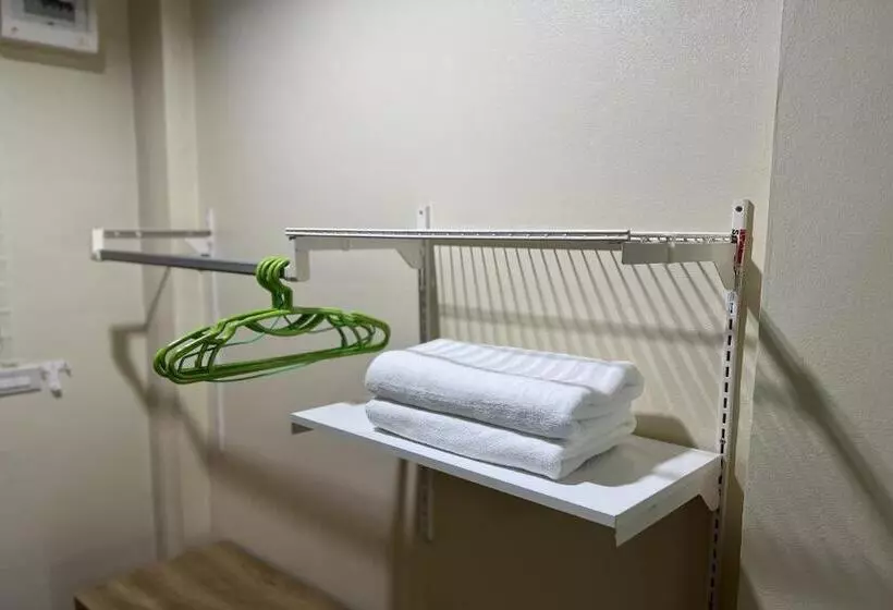 Retkeilymaja V Tharm