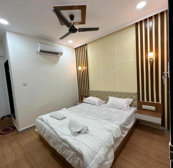 Hôtel Collection O 81139  Dream View