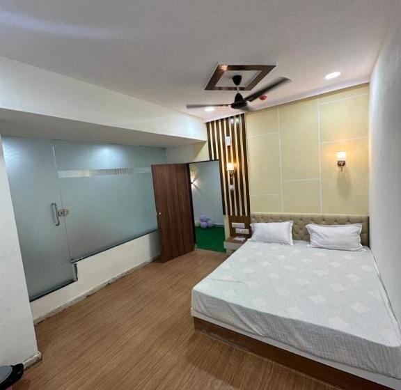 Hôtel Collection O 81139  Dream View