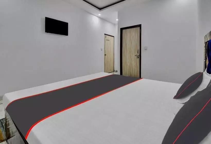 Hotelli Oyo Flagship 81356  Royal Paradise