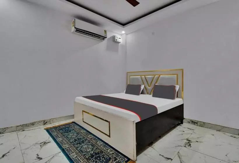 Hotelli Oyo Flagship 81356  Royal Paradise