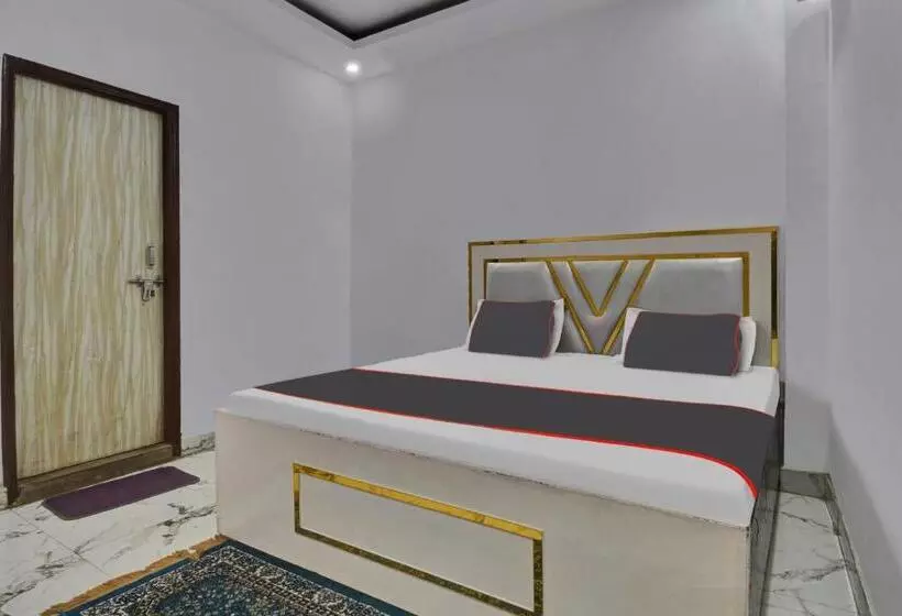 Hotelli Oyo Flagship 81356  Royal Paradise