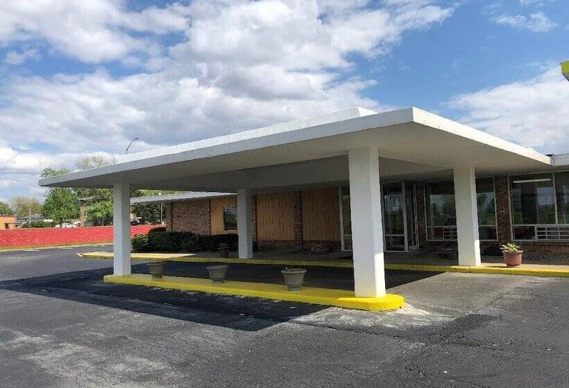 酒店 Regal 8 Inn & Suites